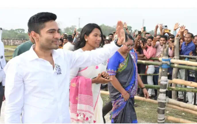 राजगंज में अभिषेक बनर्जी का बड़ा आरोप : तृणमूल प्रत्याशी को नामांकन से रोकने की साजिश