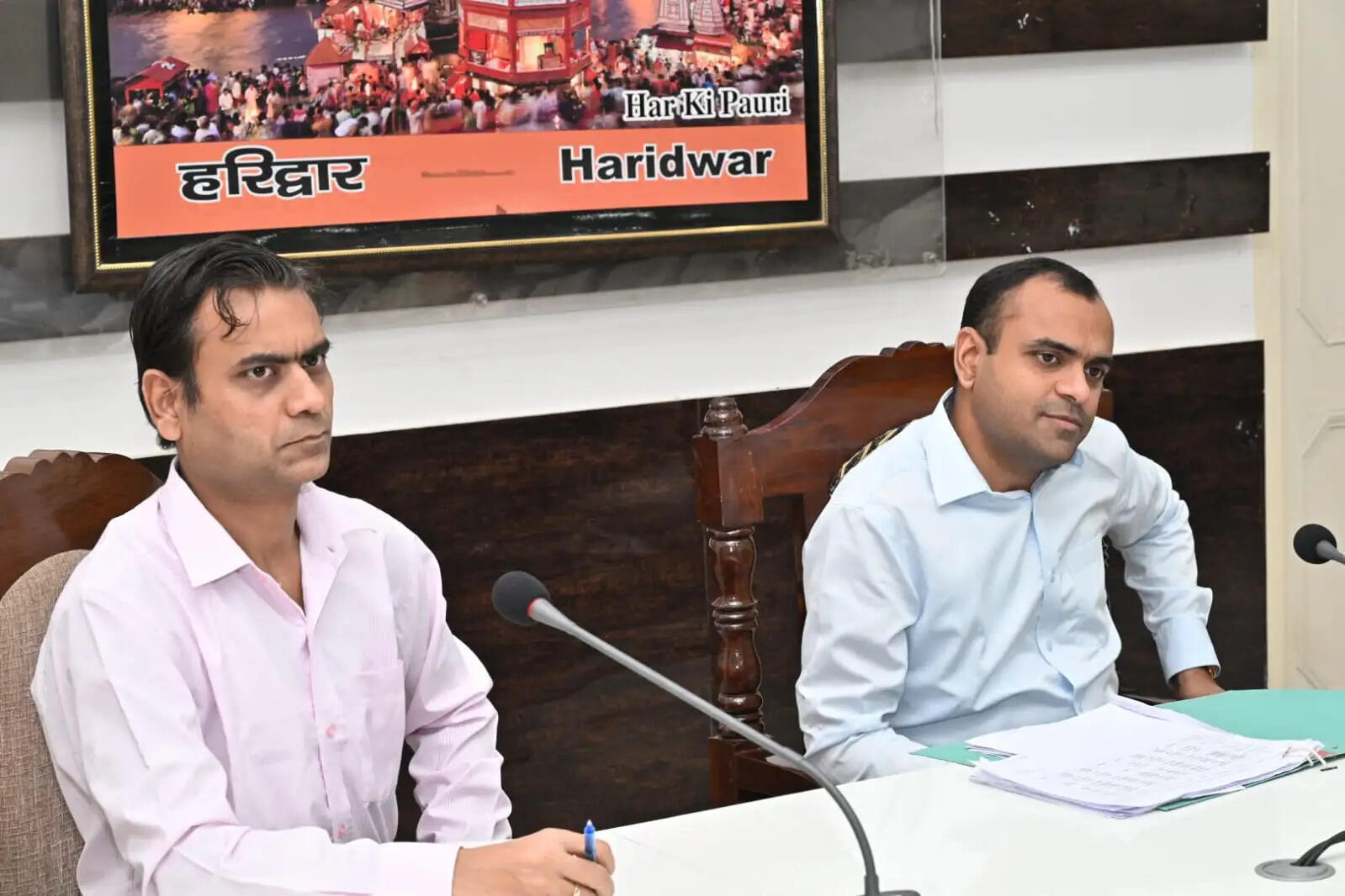 शत-प्रतिशत राजस्व लक्ष्य हासिल करने के लिए डीएम के निर्देश