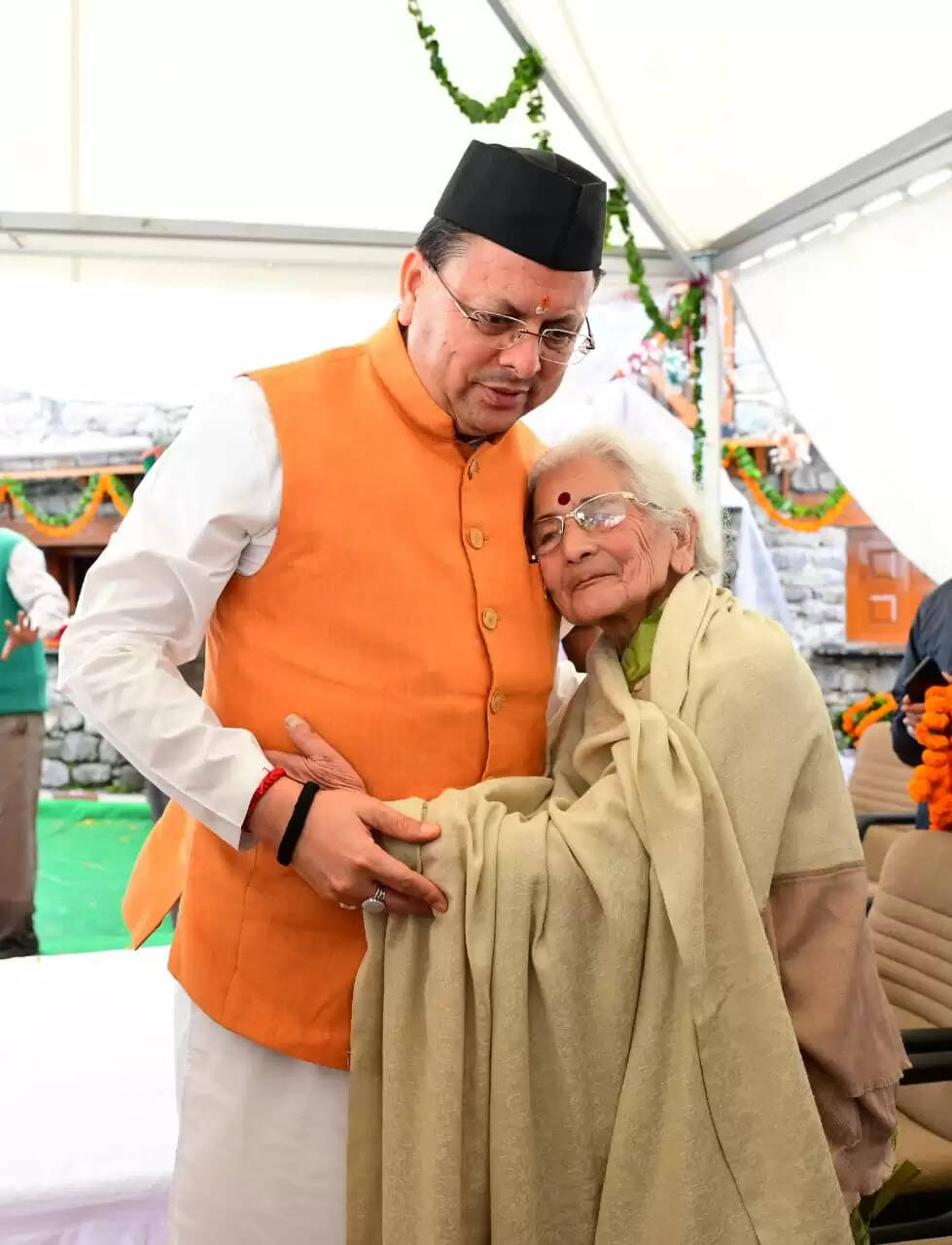 मसूरी गोलीकांड के बलिदानियों को मुख्यमंत्री ने श्रद्धांजलि, बोले- इंद्रमणि बड़ोनी के जन्मशताब्दी समारोह को भव्य तरीके से मनाएगी सरकार