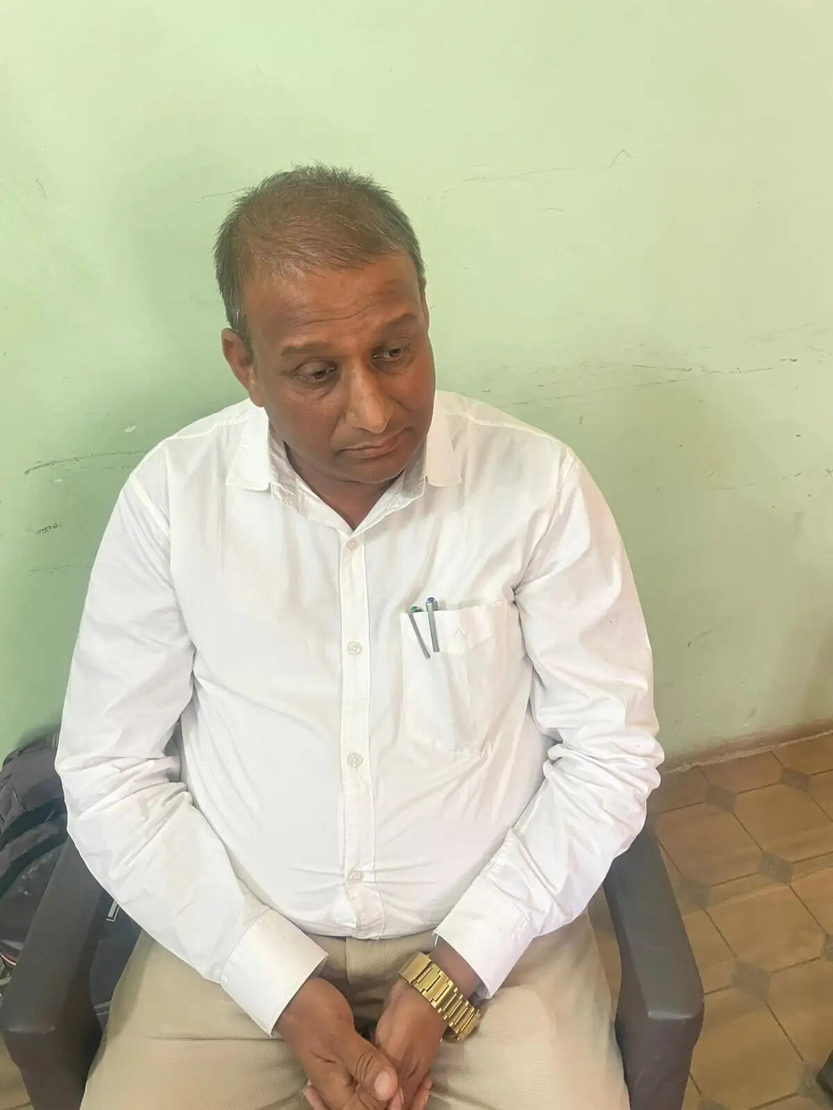 बीस हजार की रिश्वत लेते रोडवेज के मुख्य प्रबंधक गिरफ्तार