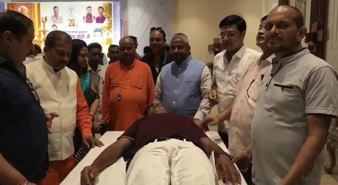 पीएम मोदी के 76वें जन्मदिन पर भाजपा ने लगाया रक्तदान शिविर, उमड़ी भारी भीड़