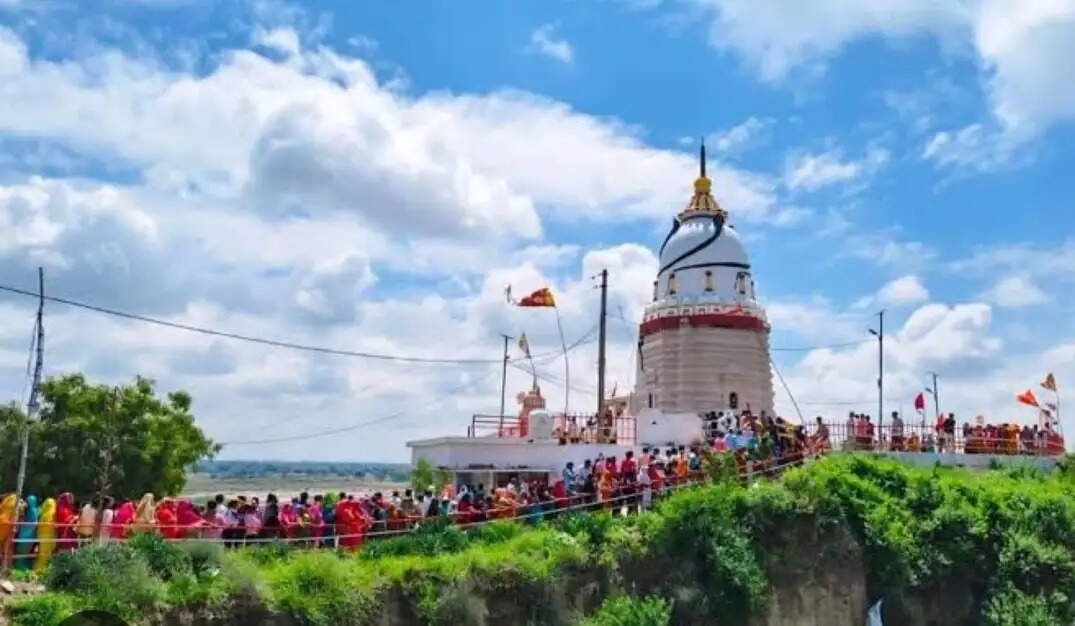यमुना-चंबल के संगम पर विराजे भारेश्वर महादेव, महाभारत काल से जुड़ा है मंदिर की आस्था का इतिहास