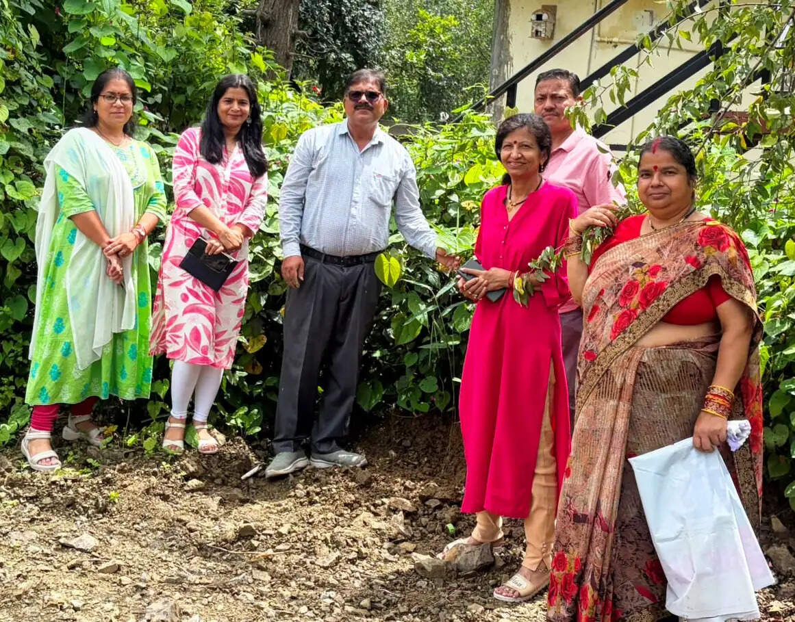 पर्यावरण संरक्षण का संदेश : भीमताल में श्रावण मास में निःशुल्क पौध वितरण