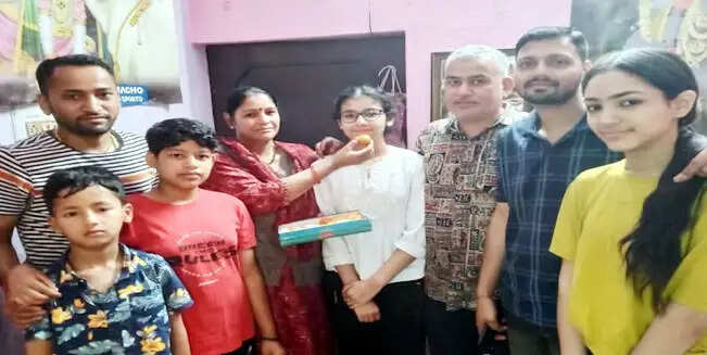 नैनीताल की भूमिका ने हाईस्कूल में प्रदेश में तीसरा स्थान प्राप्त किया