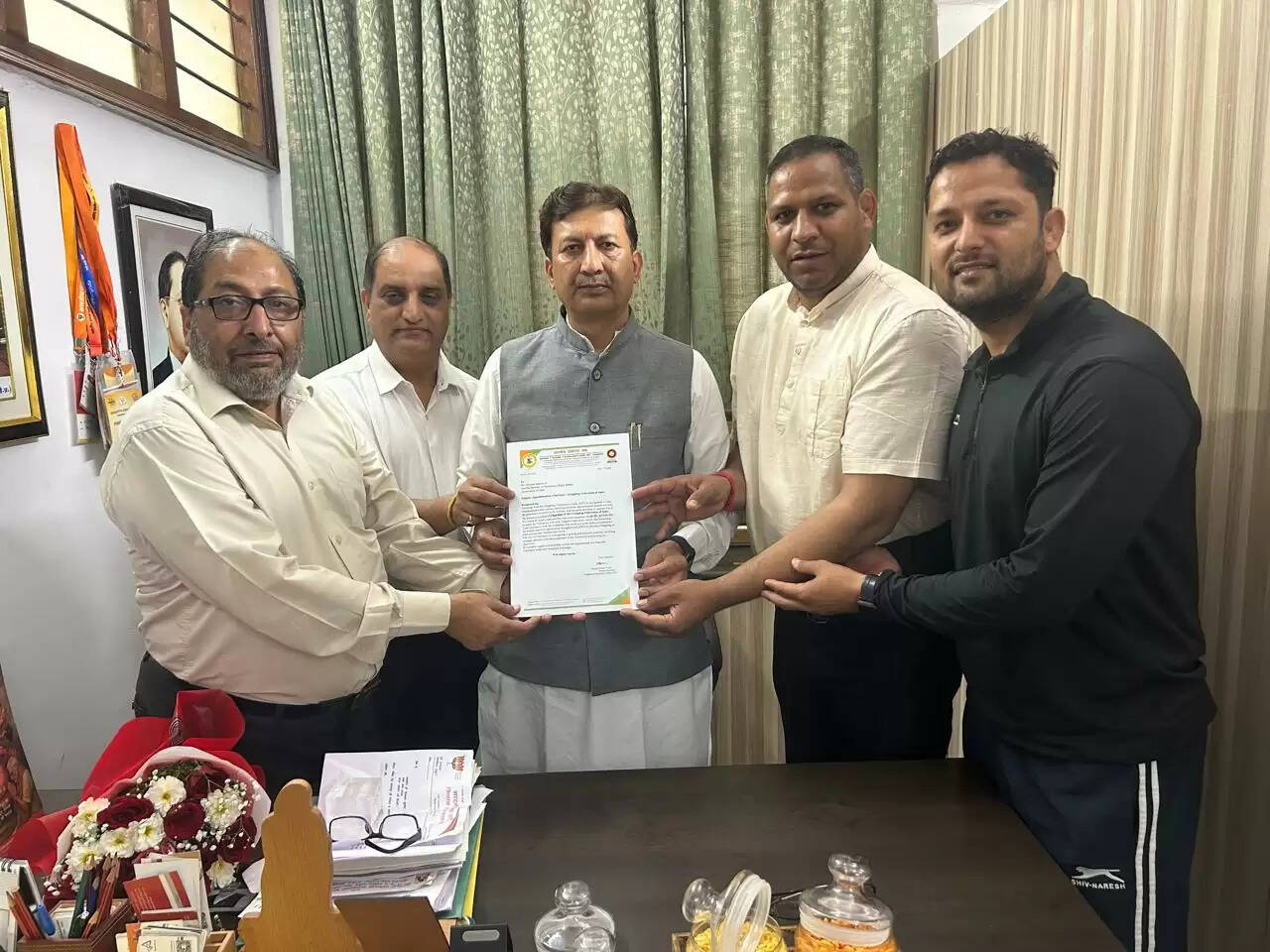 सांसद डॉक्टर सिकंदर कुमार बने भारतीय ग्रैपलिंग संघ के चेयरमैन