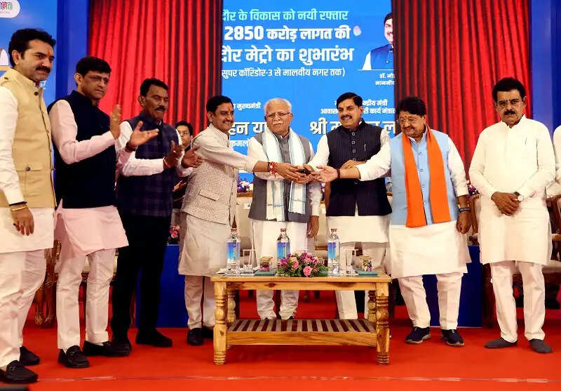 मेट्रो परियोजना परिवहन के साथ विकसित भारत के निर्माण का महत्वपूर्ण माध्यम : मनोहर लाल
