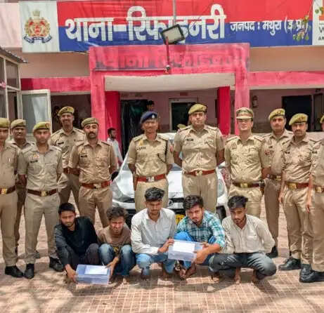 डकैती करने वाले पांच आरोपित गिरफ्तार