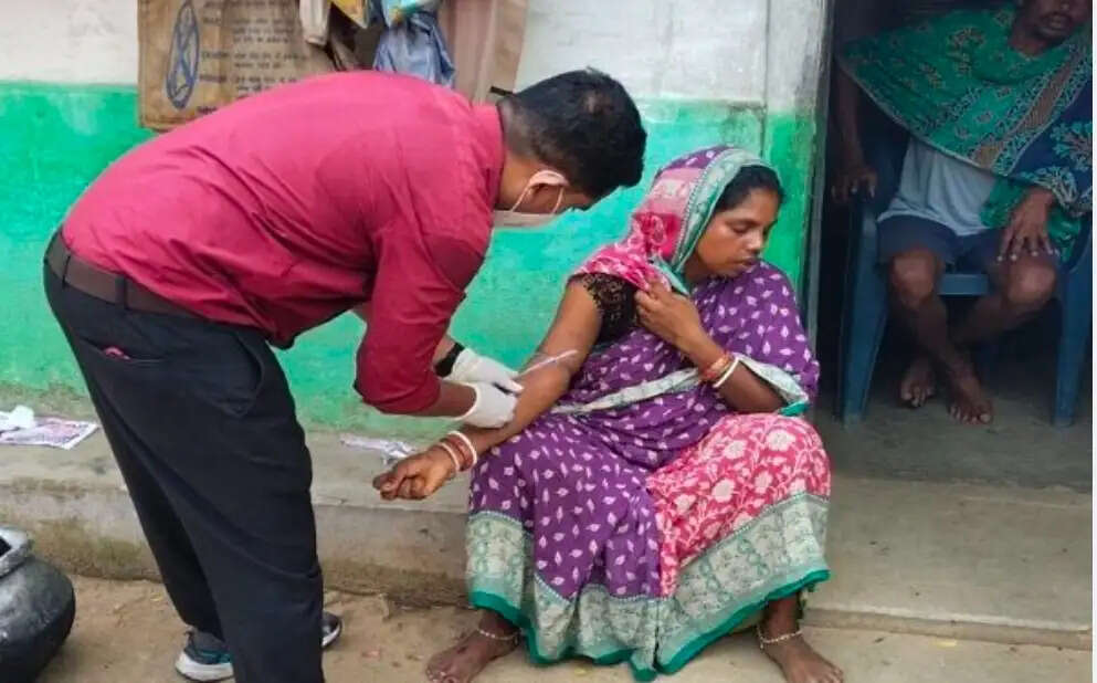 पोटका के बर्गीकोचा गांव में चेचक जैसे लक्षणों से दहशत, एक की मौत के बाद स्वास्थ्य विभाग अलर्ट