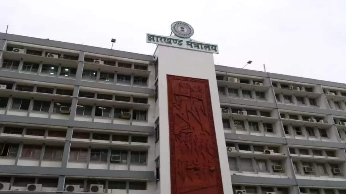 कैबिनेट : नियम विरूद्ध निजी नर्सिंग कॉलेजों में नामांकित छात्रों को परीक्षा में बैठने की मिलेगी अनुमति