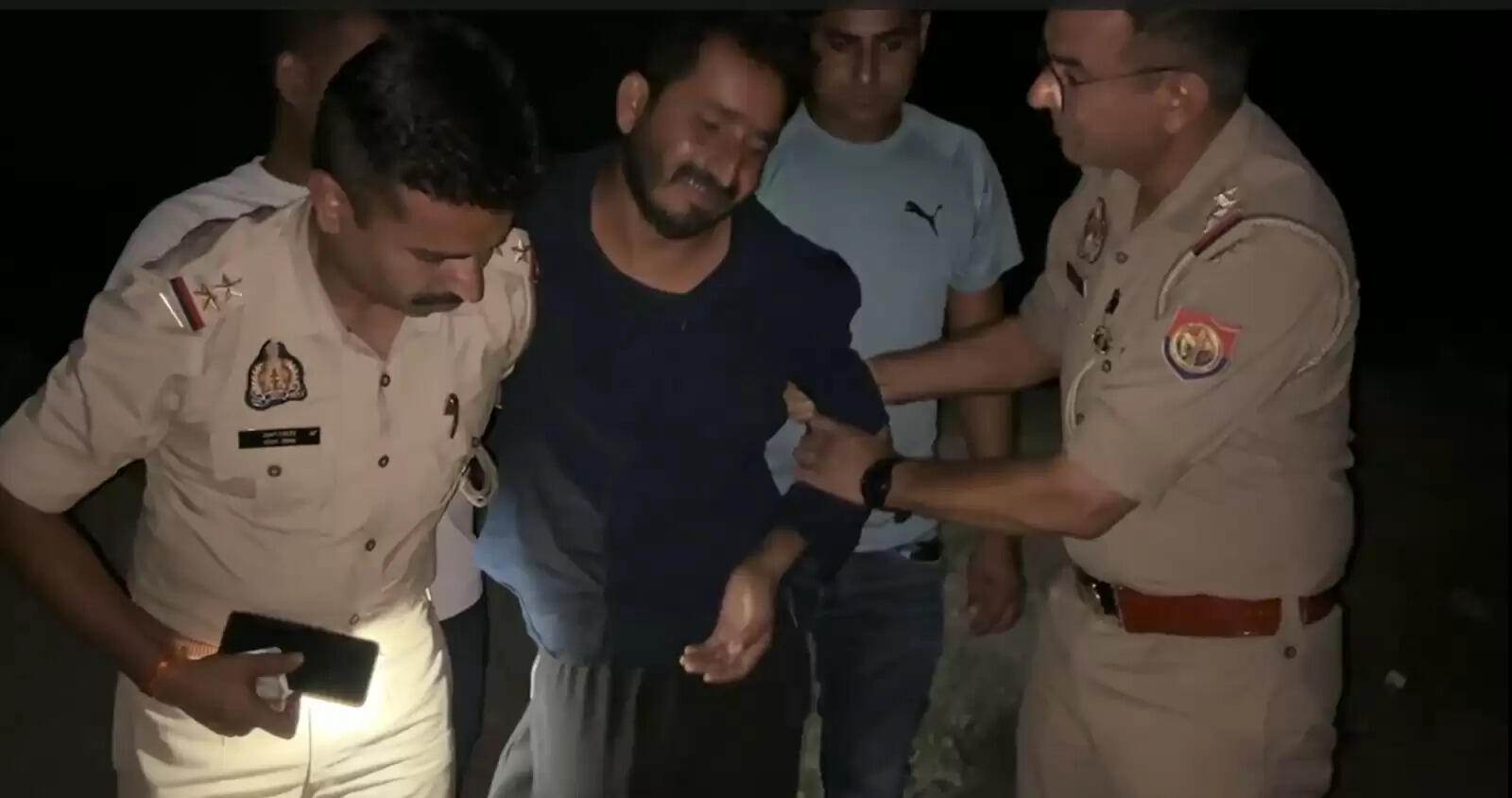 मुठभेड़ में मैनपुरी के चार अभियुक्त गिरफ्तार, एक को गोली लगी