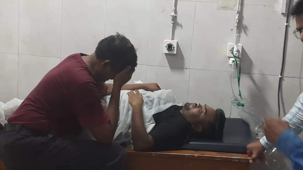 मुरैना : छत पर बिजली के तार बदलते समय करंट लगने से इंडियन बैंक के असिस्टेंट मैनेजर की मौत