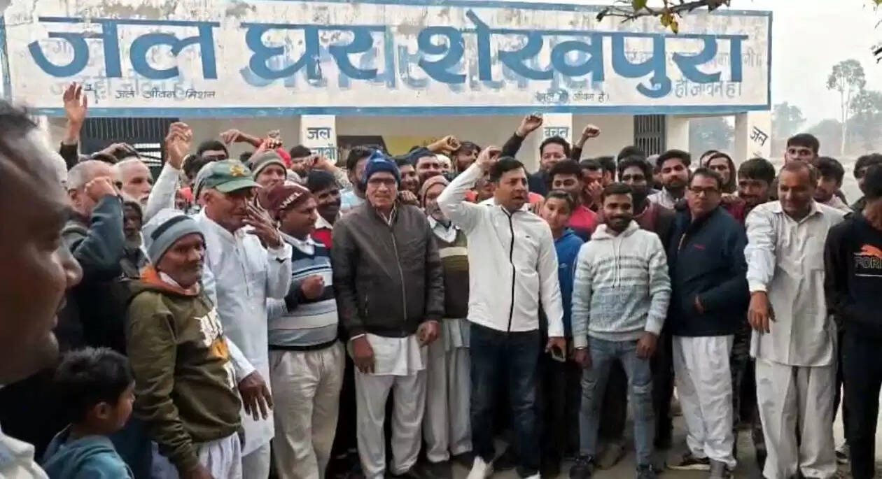हिसार : दूषित पेयजल समस्या पर ग्रामीणों ने दी जलघर पर ताला लगाने की चेतावनी