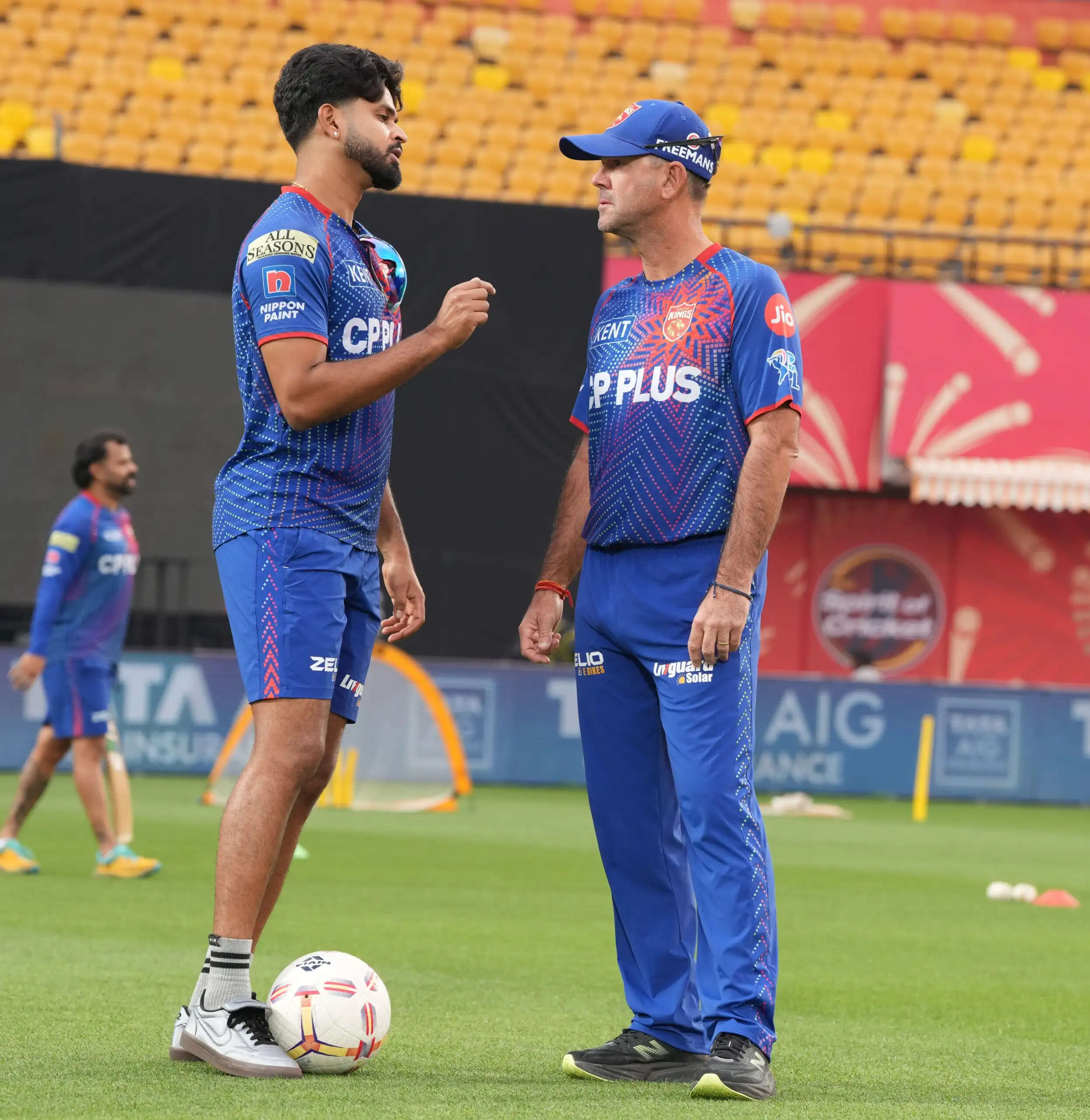 लखनऊ के खिलाफ अब करो या मरो की स्थिति है, निडर होकर खेलना होगा: रिकी पोंटिंग