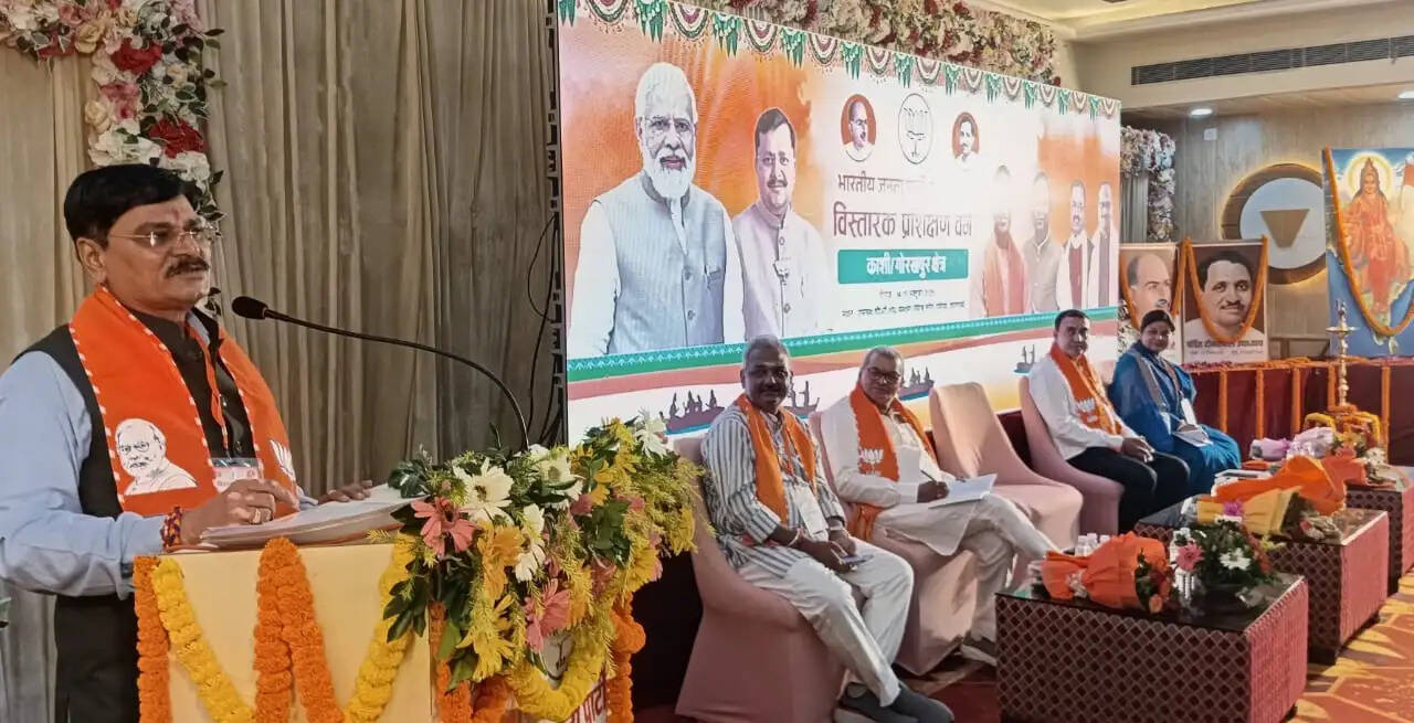कार्यकर्ताओं को अपने व्यवहार कुशलता के दम पर अपने वोटरों के दिलों में बनाना है जगह : जगदीश पटेल