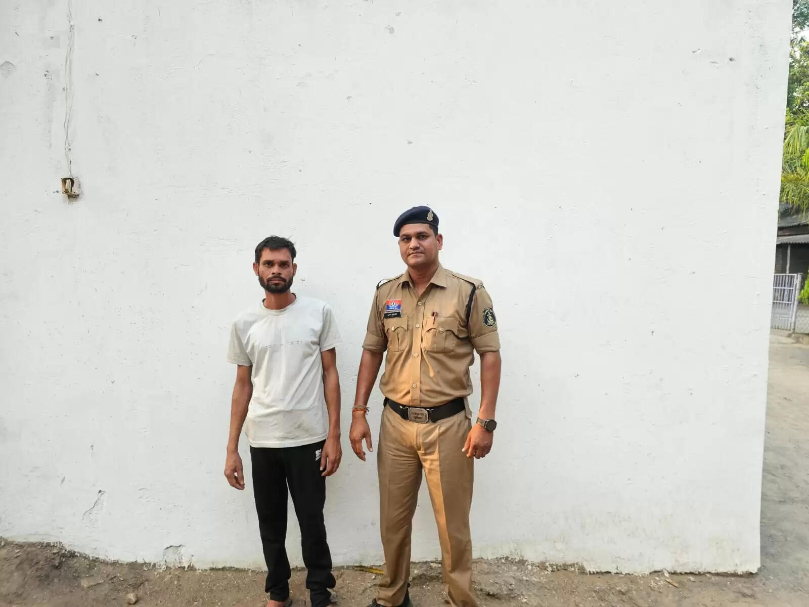 नोटिस देने पहुंचे पंचायत सचिव पर हमला, आरोपित गिरफ्तार