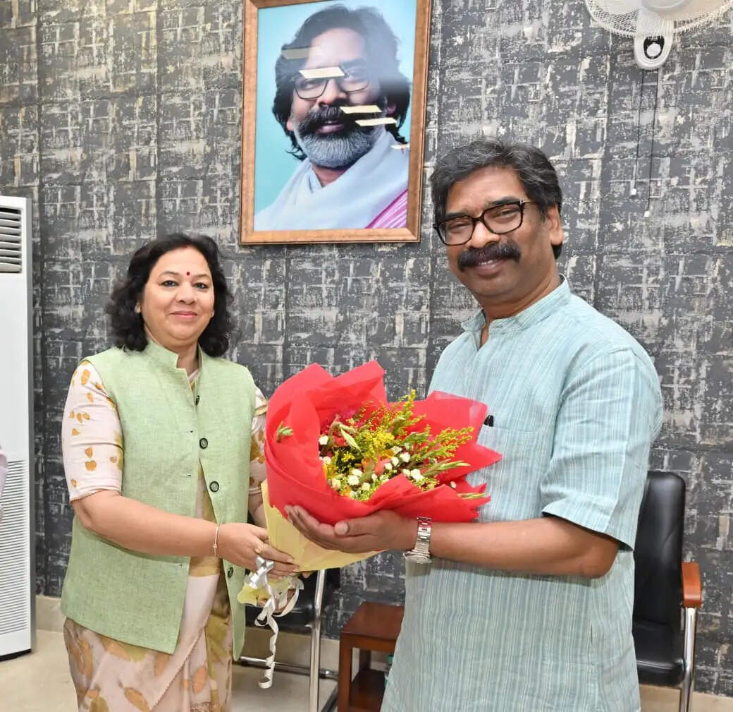 मुख्यमंत्री से कुलपति ने की मुलाकात