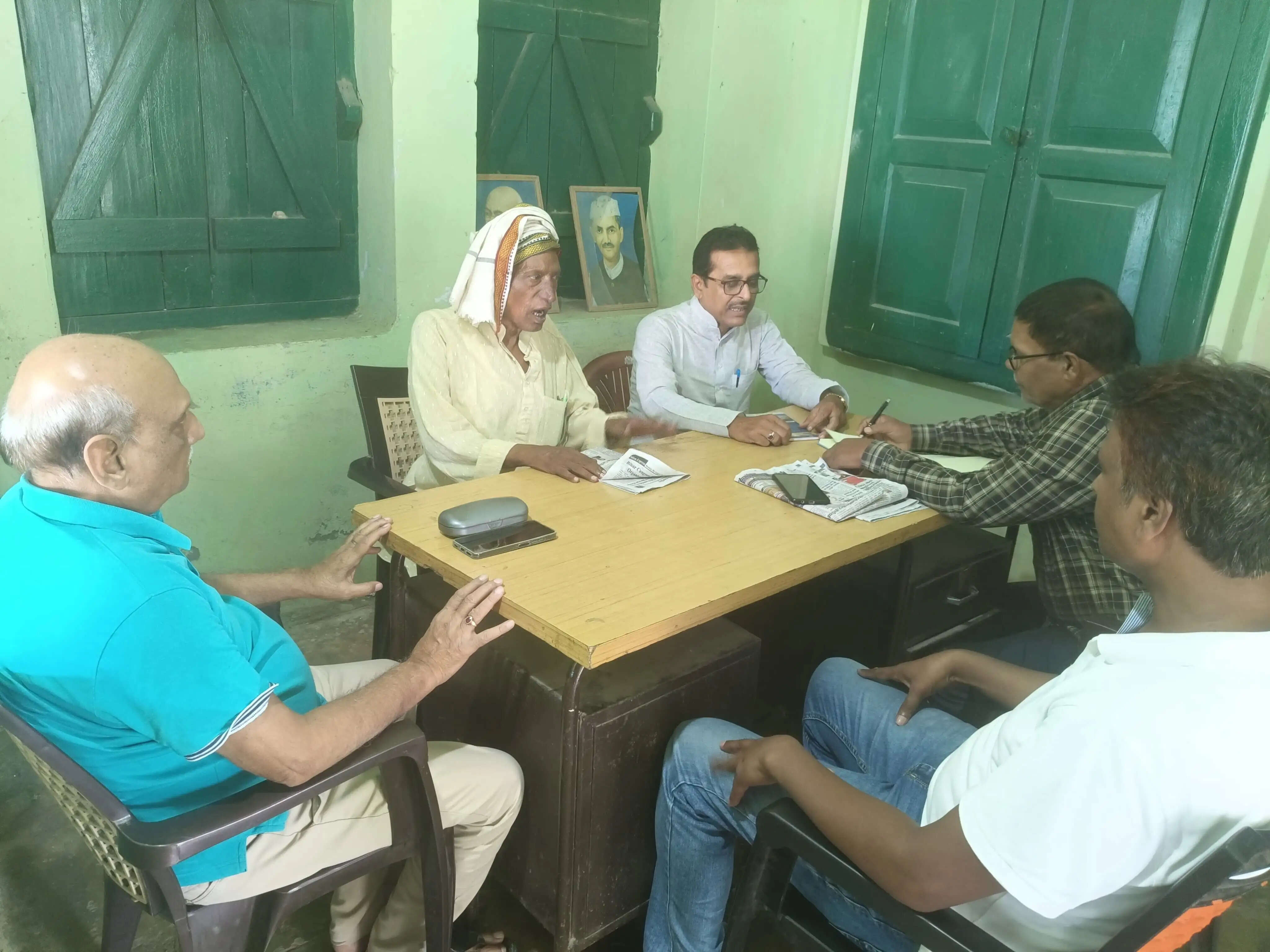कांग्रेस की नवगठित अनुशासन समिति की पहली बैठक में अनुशासन बनाए रखने पर जोर