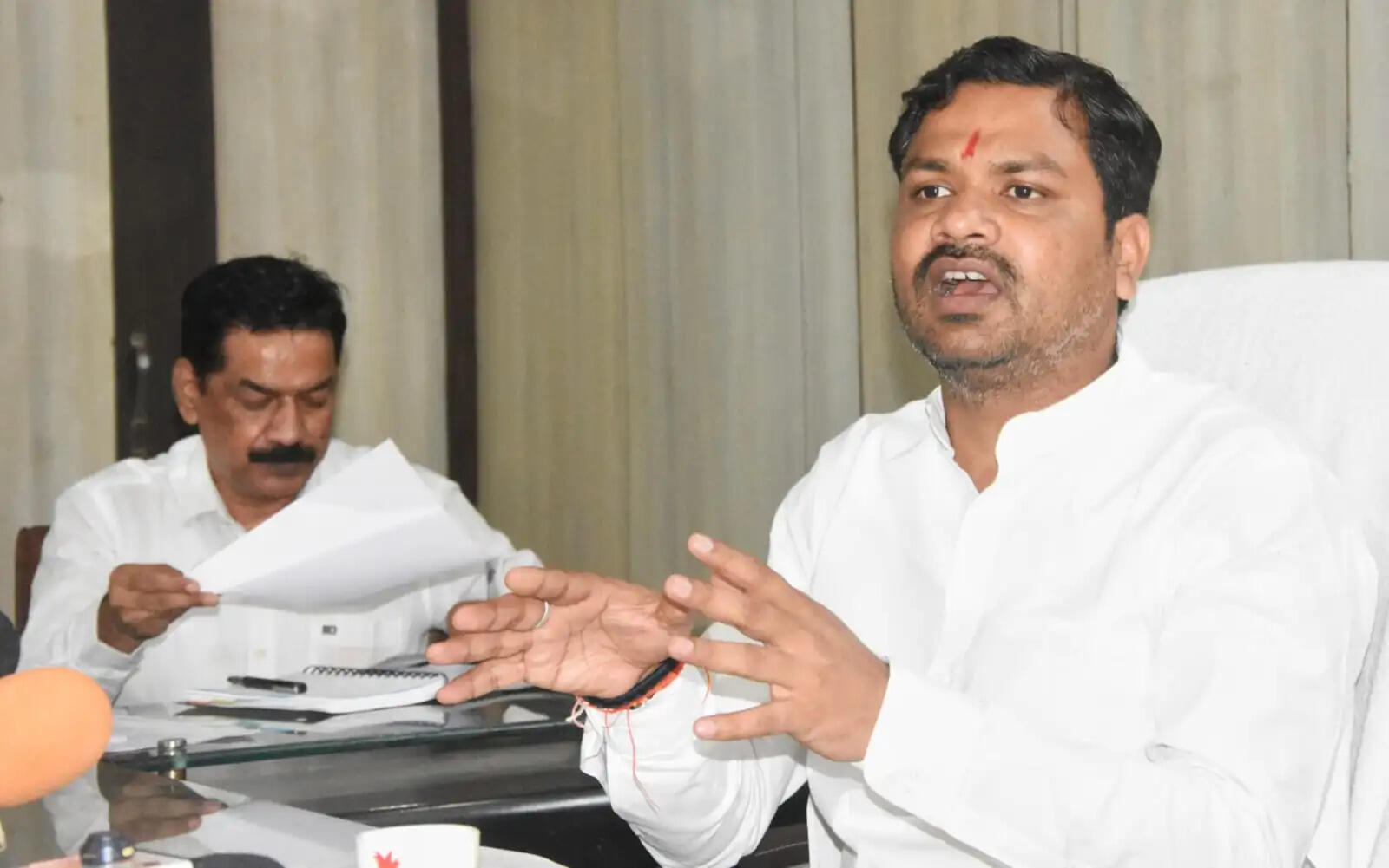 खनिज परिवहन शुल्क में जिला पंचायत का बड़ा बदलाव, अब खंडवार टेंडर से छोटे ठेकेदारों को मिलेगा मौका