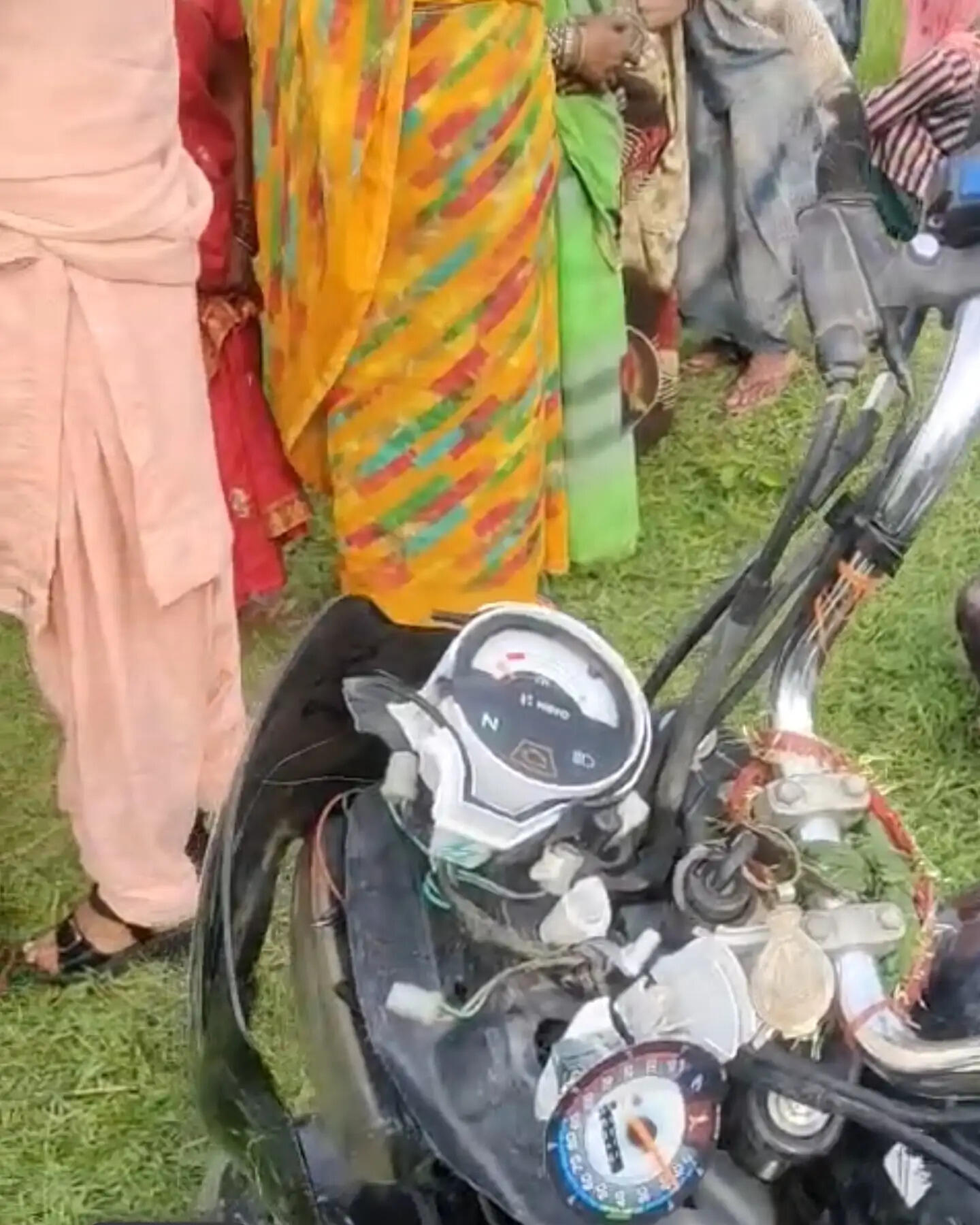 अमेठी : सड़क हादसे में युवक की मौत, दोस्त घायल
