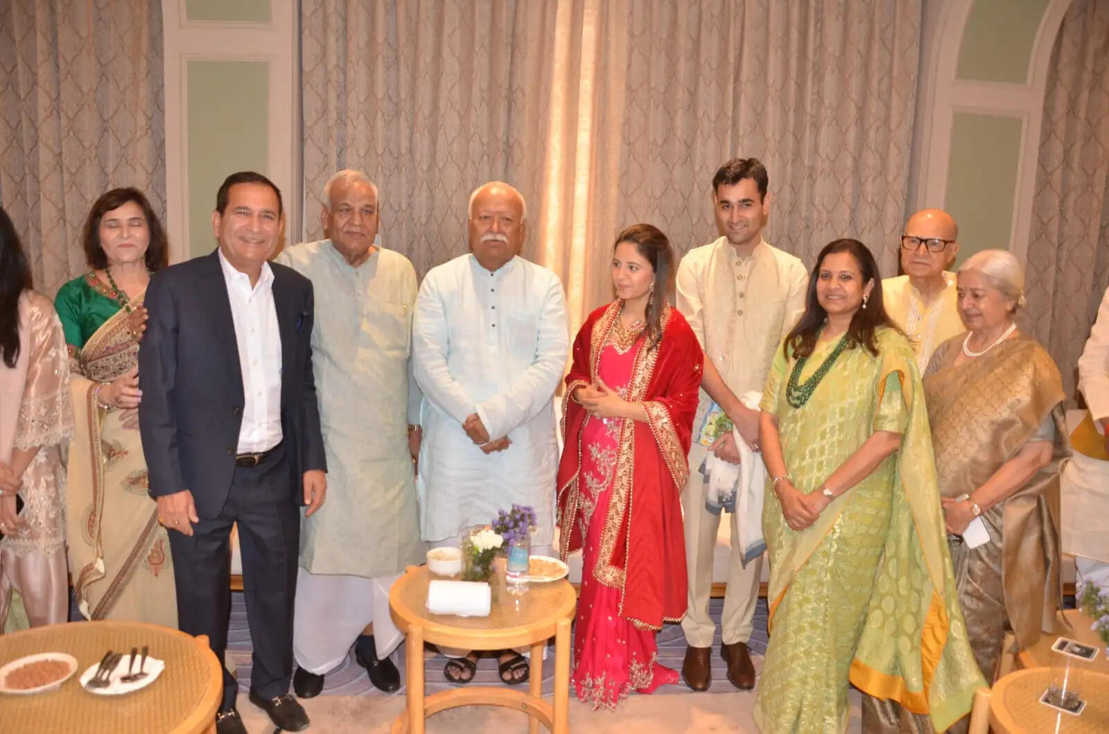 समाजसेवी नीतू सिंह की बेटी के आशीर्वाद समारोह में शामिल हुए संघ प्रमुख डॉ भागवत