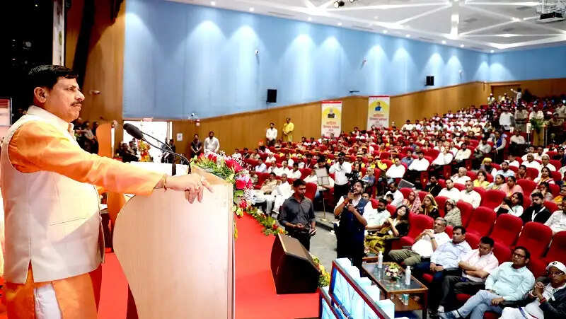 जनजातीय संस्कृति के संरक्षण और विकास के लिए कार्य कर रही है राज्य सरकार : मुख्यमंत्री डॉ. यादव