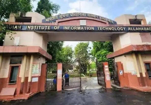 इलेक्ट्रॉनिक्स और फोटोनिक्स तकनीक का समन्वय भविष्य के नए रास्ते खोलेगा : डॉ. अनिल सिंह