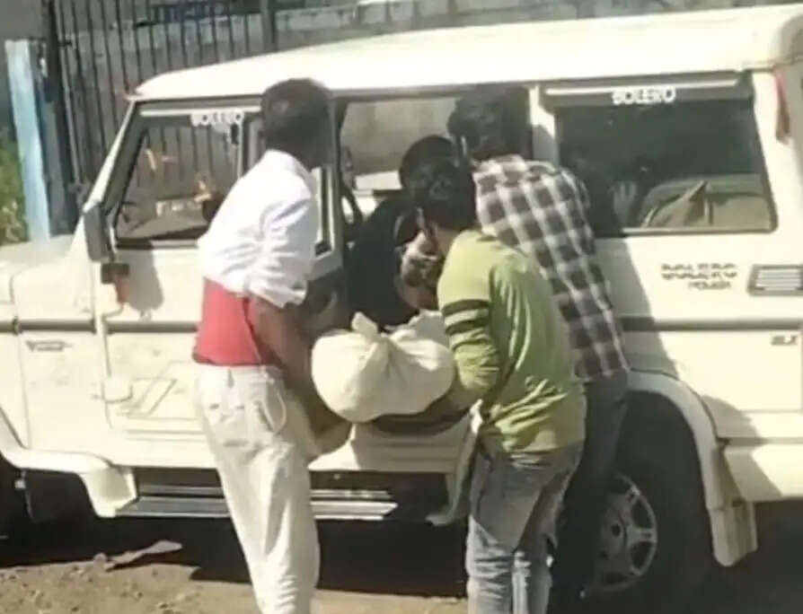 राजगढ़ः रेल पटरी पर क्षत-विक्षत अवस्था में मिला व्यक्ति का शव