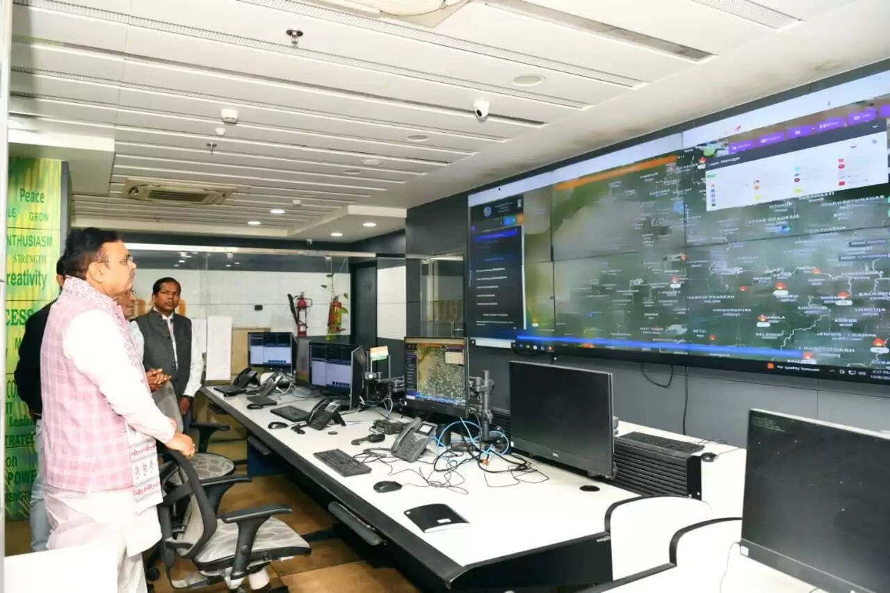 मुख्यमंत्री ने राजस्थान संपर्क हैल्पलाइन 181 का किया औचक निरीक्षण