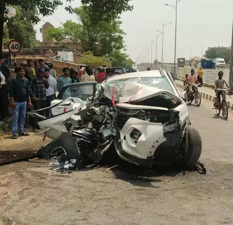 (अपडेट) सड़क हादसे में बीएसएफ जवान सहित तीन की मौत, एक गंभीर