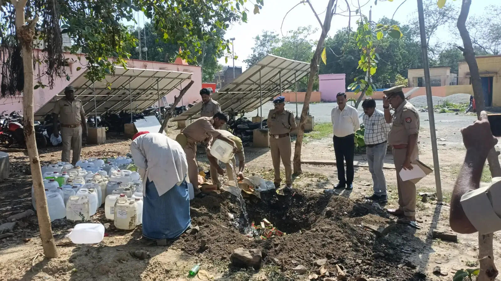पड़री पुलिस ने नष्ट की 1180 लीटर अवैध शराब, 95 मामलों से जुड़ा था माल