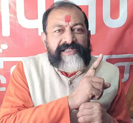 एपीएल कार्डधारकों को वृद्धावस्था पेंशन का लाभ देने की मांग