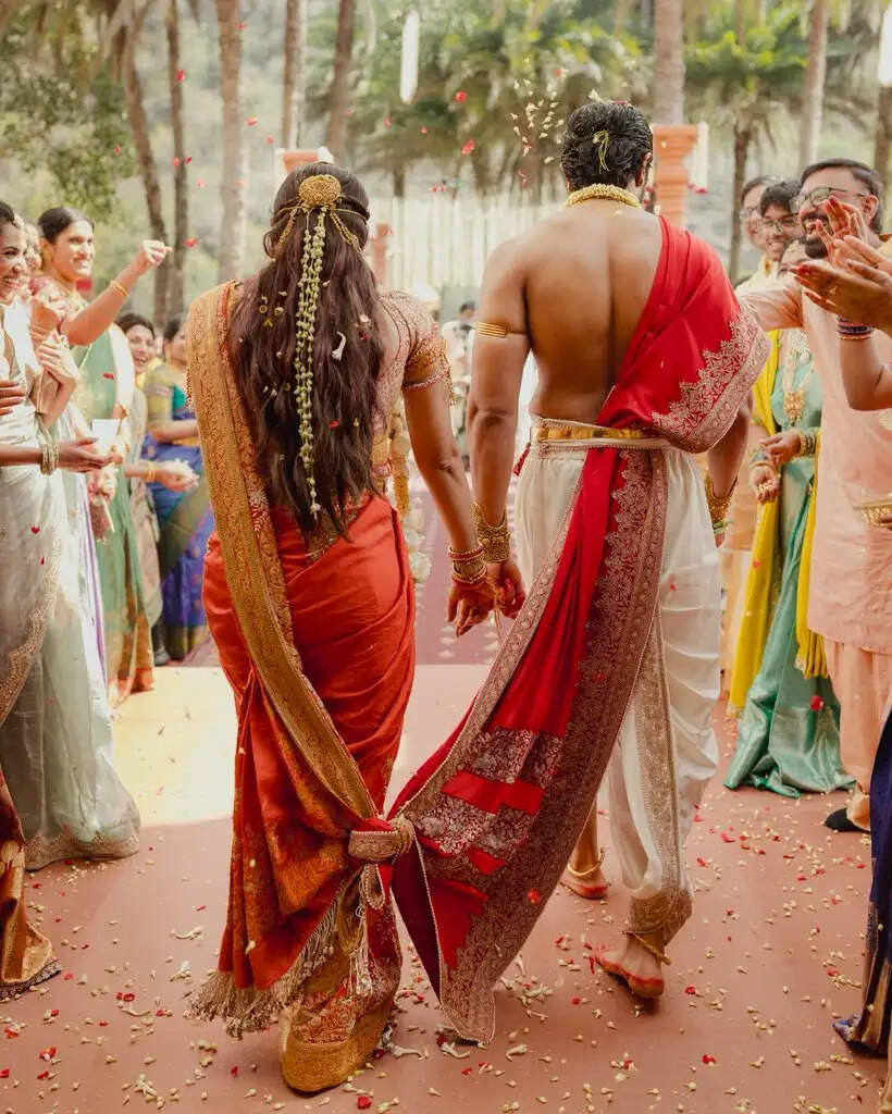 रश्मिका–विजय की शादी की तस्वीरें आईं सामने, जोड़े में दिखे खूबसूरत