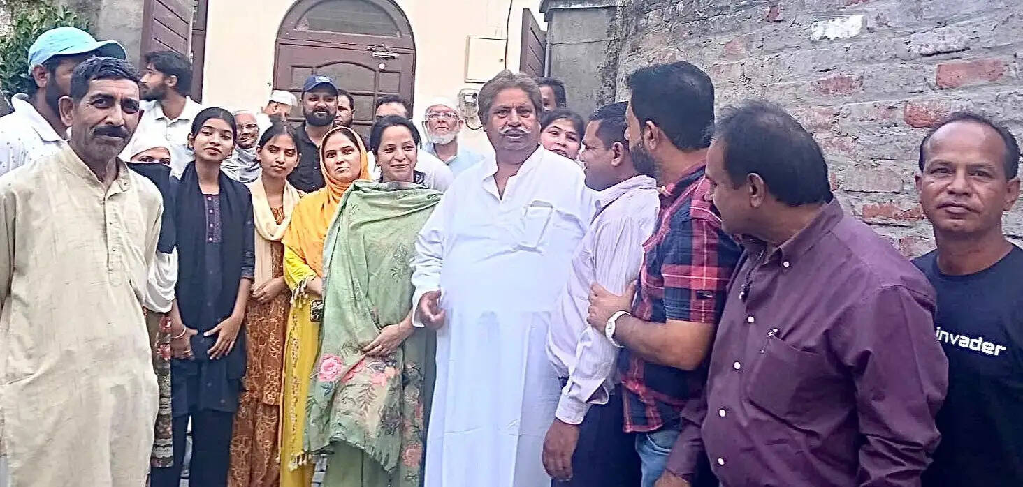 जम्मू-कश्मीर की ज्वलंत समस्याओं पर रमन भल्ला का जनसंपर्क अभियान, नरवाल में सुनी जनता की पीड़ा