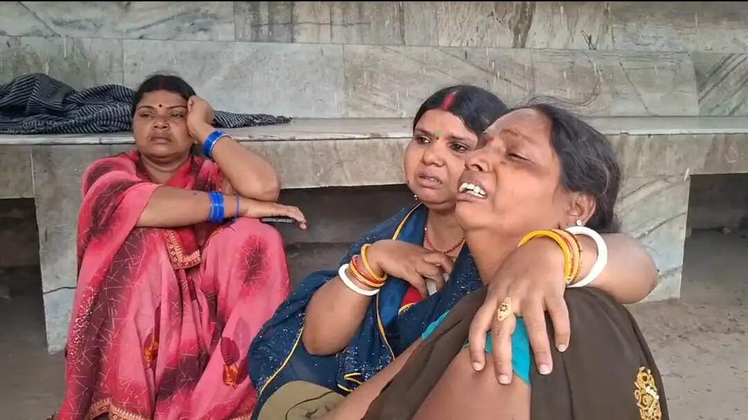 ई-रिक्शा चालक ने फांसी लगाकर की आत्महत्या, जांच में जुटी पुलिस