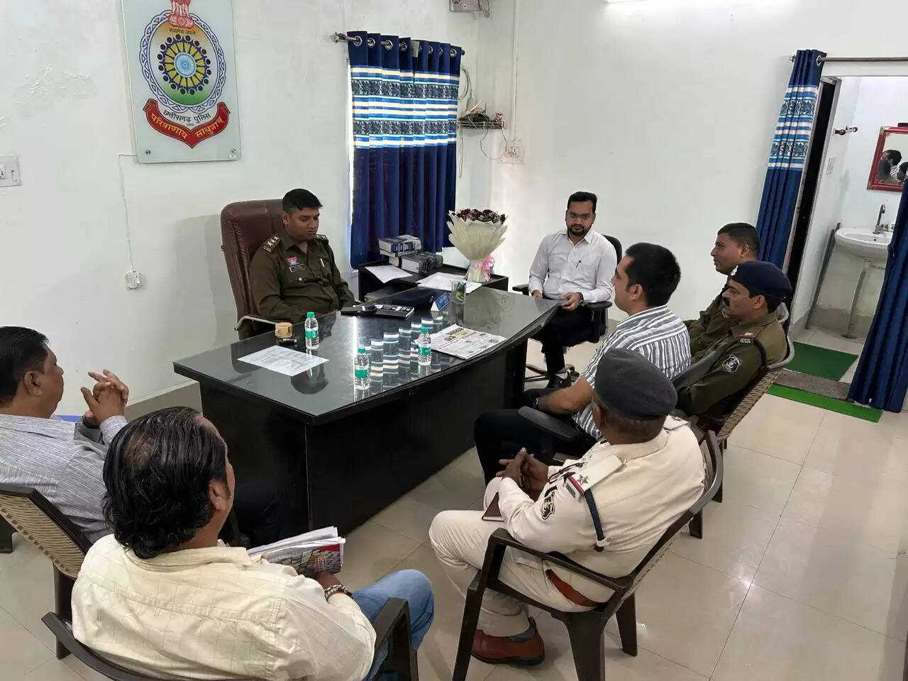 Palm Mall परिसर एवं आसपास पार्किंग व्यवस्था एवं यातायात नियंत्रण हेतु बैठक संपन्न