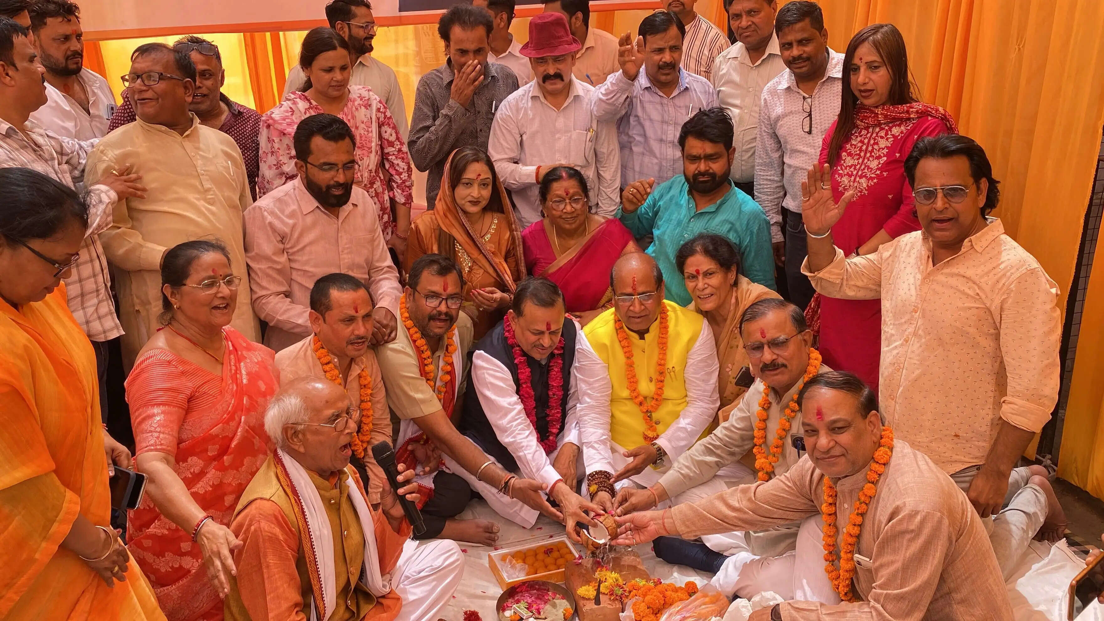 विजयनगर सब्जी मंडी से मरियमपुर चौराहे तक सड़क चौड़ीकरण का हुआ शिलान्यास, 5.53 करोड़ होंगे खर्च