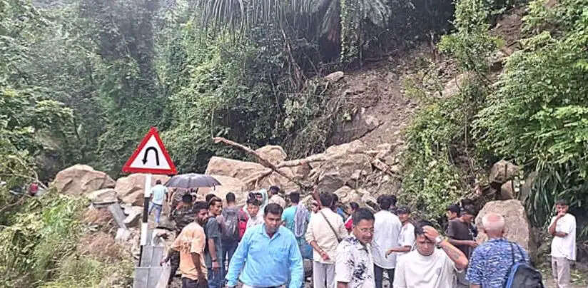 भूस्खलन और तेज बारिश से बार-बार ठप हो रही सिलीगुड़ी–सिक्किम का आवागमन सह संपर्क
