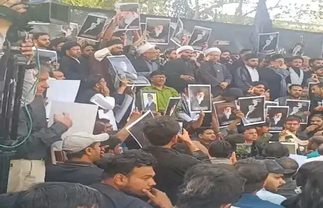 खामेनेई के मारे जाने पर शिया समुदाय ने देश भर में किया विरोध प्रदर्शन