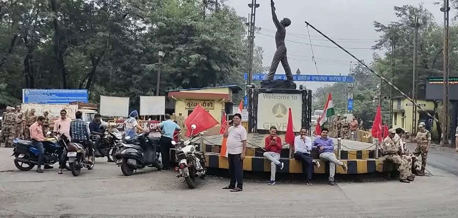 कोरबा : कोयलांचल क्षेत्र में संयुक्त श्रमिक संगठन की हड़ताल का मिला-जुला असर