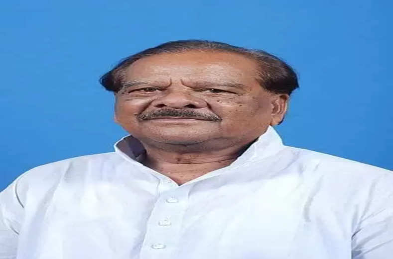 राष्ट्रपति ने ओडिशा के पूर्व मंत्री दंबुरुधर उलाका के निधन पर दुख जताया