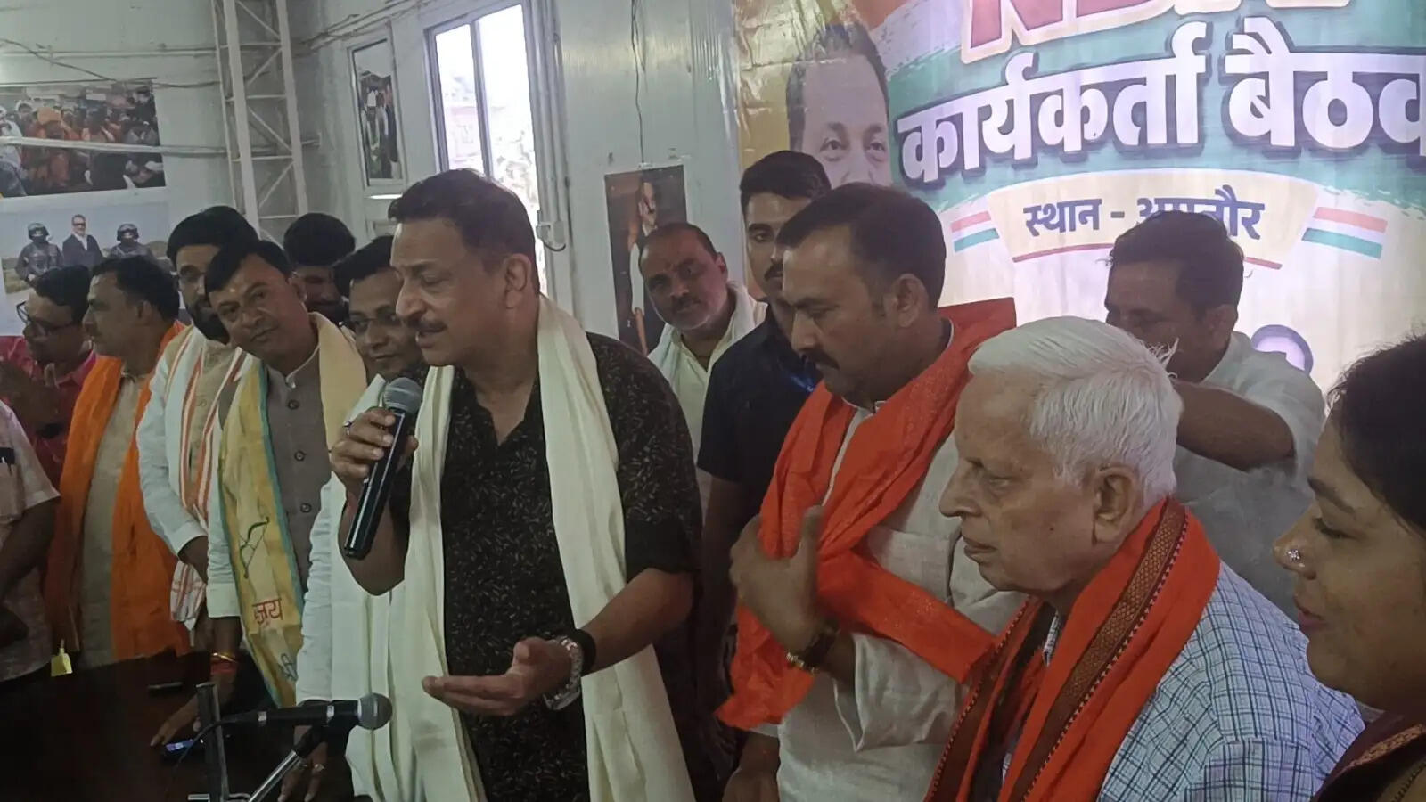 सांसद राजीव प्रताप रूडी के नेतृत्व में अमनौर में हुई एनडीए की बैठक