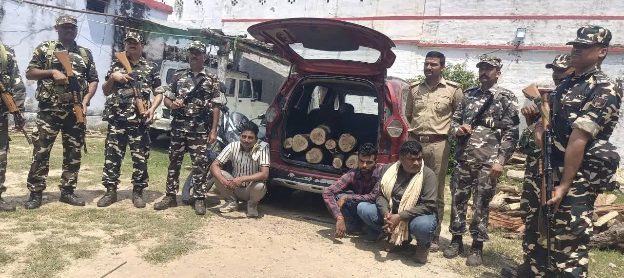 बलरामपुर में एसएसबी ने किया चंदन तस्करी का भंडाफोड़, तीन गिरफ्तार