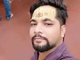 भोपाल में ‘बेटा’ कहने पर भड़का बदमाश, होटल संचालक की चाकू घोंपकर हत्या, परिजनों ने किया चक्काजाम