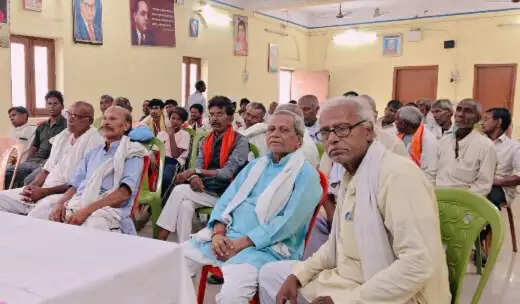 खेत मजदूर यूनियन की विचार गोष्ठी में कृषक हितों की रक्षा का संकल्प