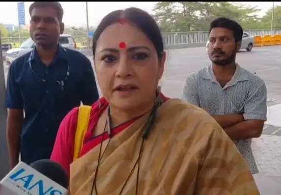 संदेशखाली में हथियार बरामदगी पर बोलीं अग्निमित्रा— अपराधियों के कब्जे में चली गई थी व्यवस्था,&nbsp;अब हो रहा शुद्धिकरण