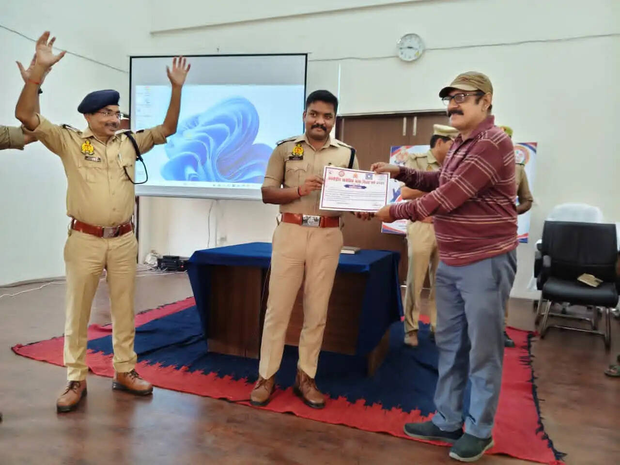 अमेठी पुलिस ने सीखी सांकेतिक भाषा