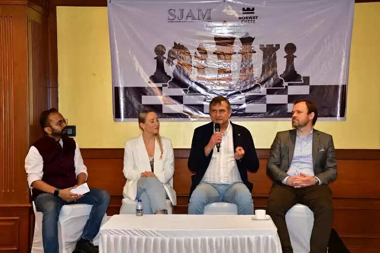 नॉर्वे चेस 2025: विश्वनाथन आनंद ने गुकेश का बढ़ाया हौसला, भारत में विस्तार की तैयारी में आयोजक