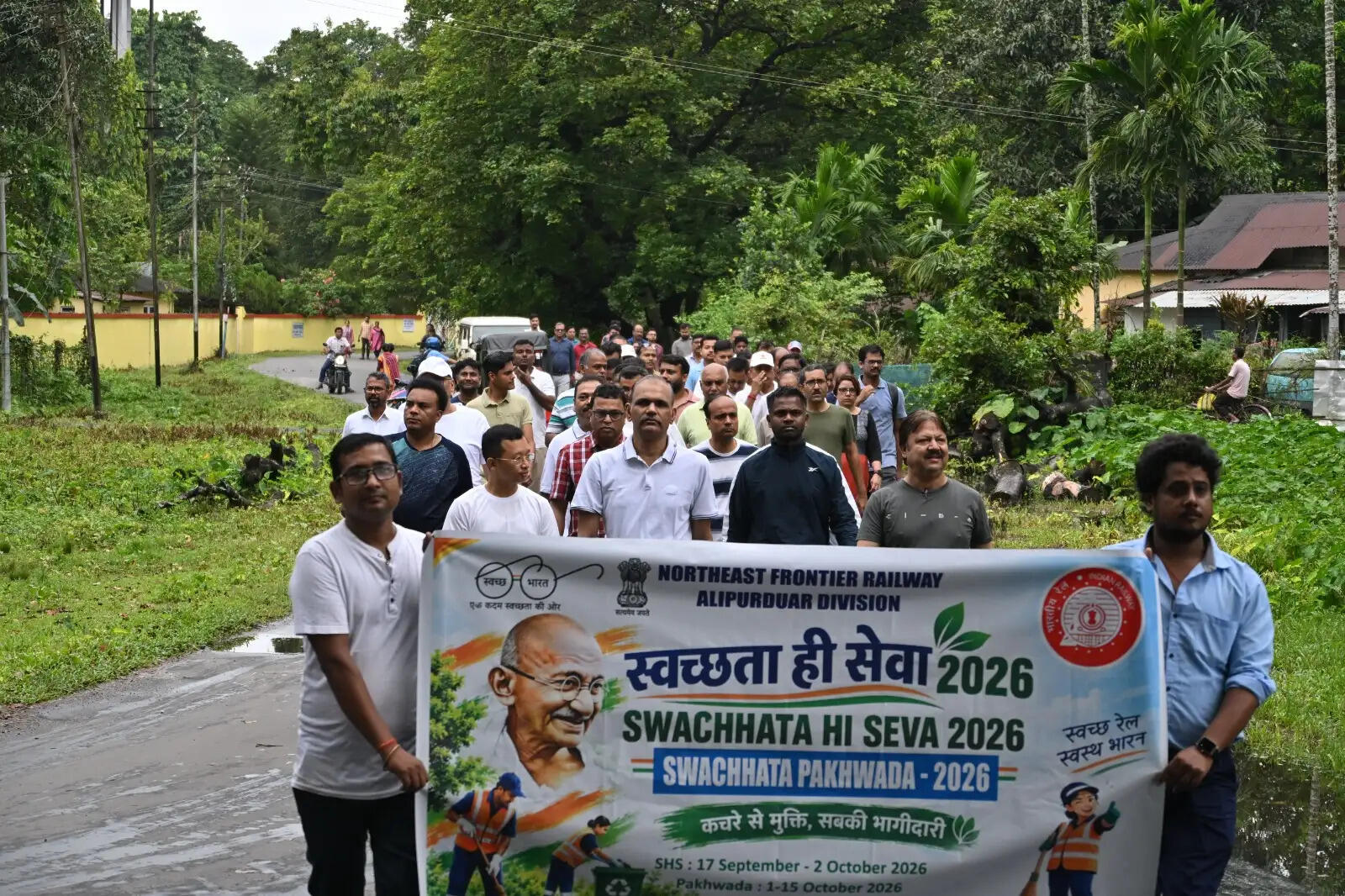 स्वच्छ पाठशाला–युवा फॉर स्वच्छता अभियान के तहत श्रमदान, स्वच्छता का संदेश