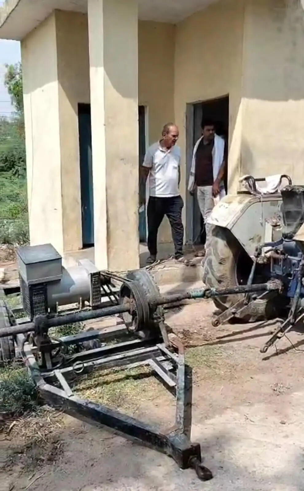 बिजली पानी के साथ ग्रामीण क्षेत्र की चक्कियां बंद, आटे का संकट