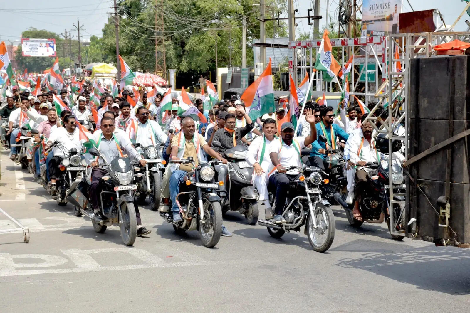 डूंगरपुर नगर परिषद चुनाव प्रचार के अंतिम दिन दिखा सियासी उत्साह